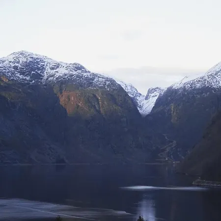 Hardanger Fjord Bondhus