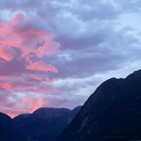 Hardanger Fjord 招待所