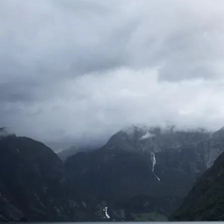 Hardanger Fjord 招待所